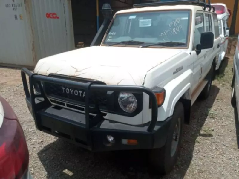 Toyota Landcruiser - 2024