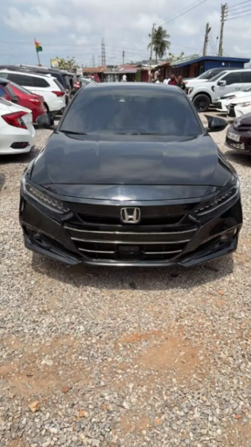 Honda Accord   - 2020