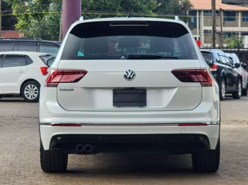 Volkswagen Tiguan   - 2018