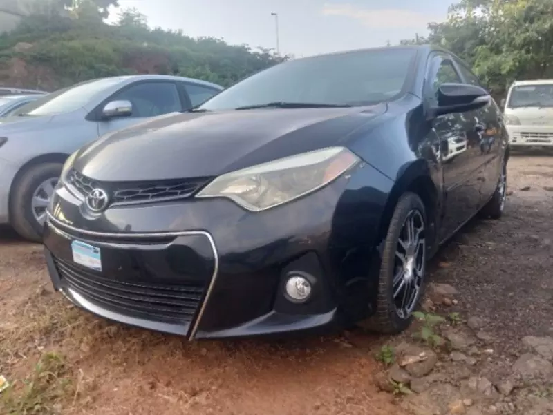 TOYOTA Corolla - 2016