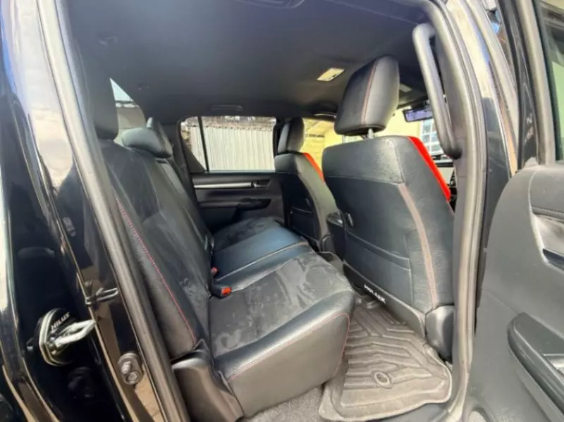 Toyota Hilux    - 2023