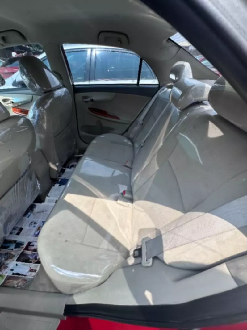 Toyota Corolla   - 2010