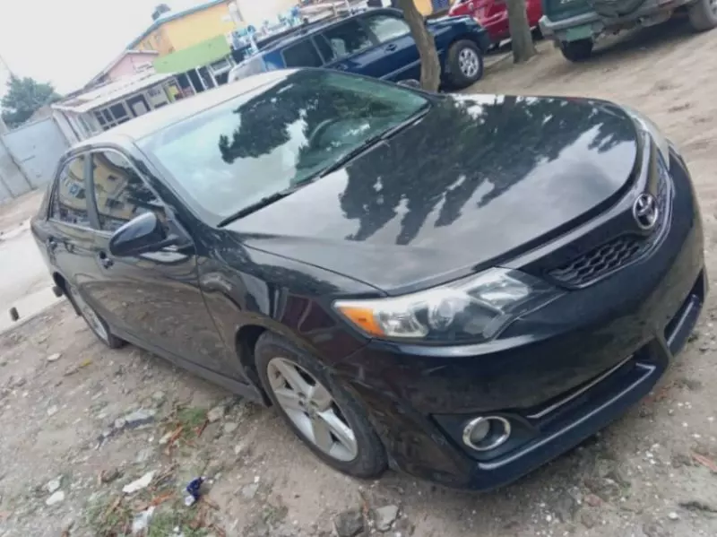 Toyota camry   - 2014