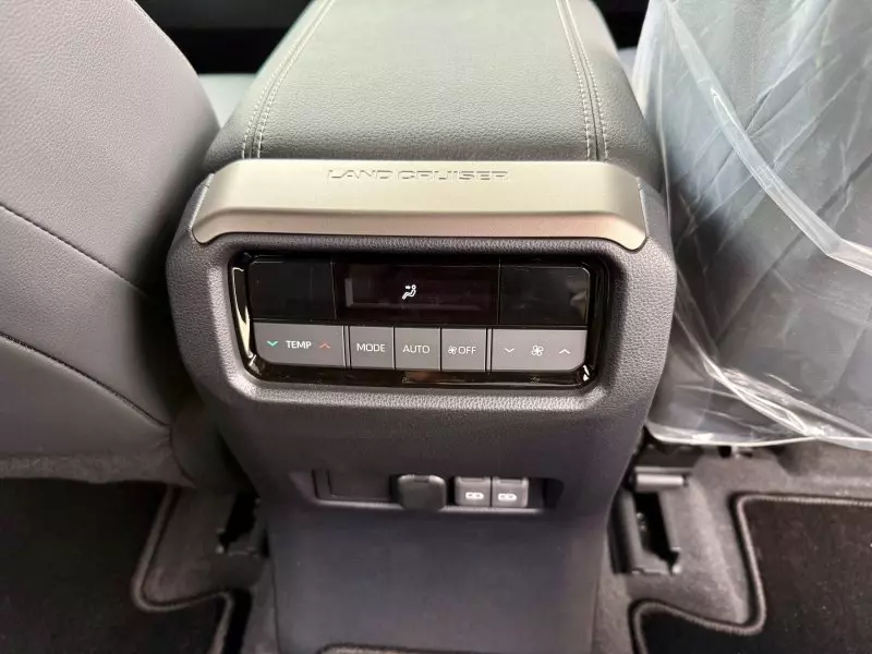 Toyota Landcruiser Prado   - 2024