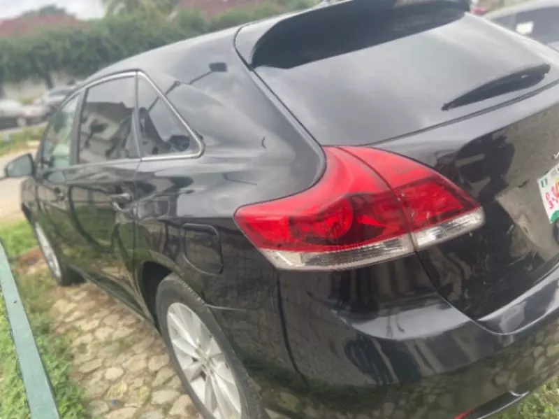 Toyota Venza   - 2015