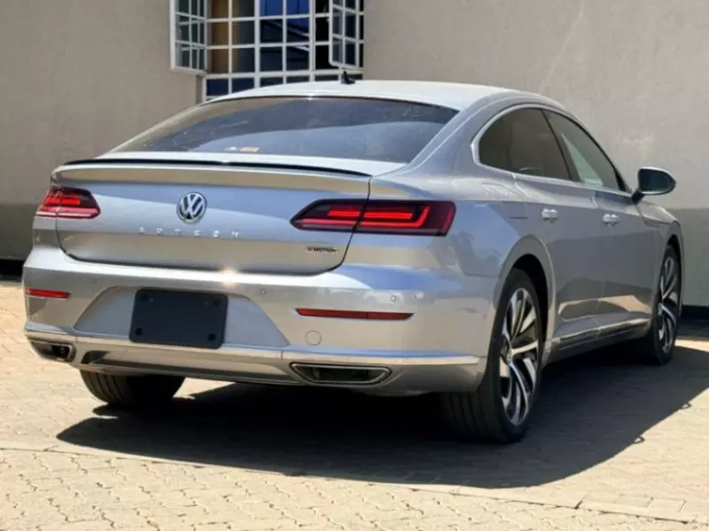 Volkswagen Arteon   - 2018