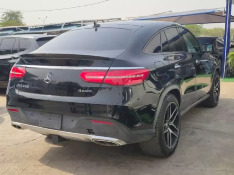 Mercedes-Benz GLE-Class   - 2016