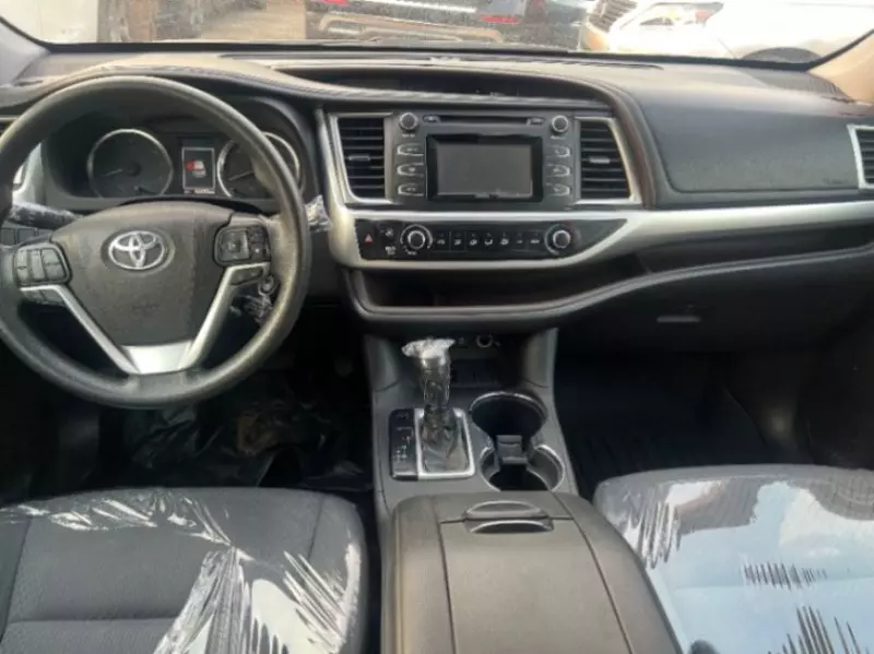 Toyota Highlander   - 2019