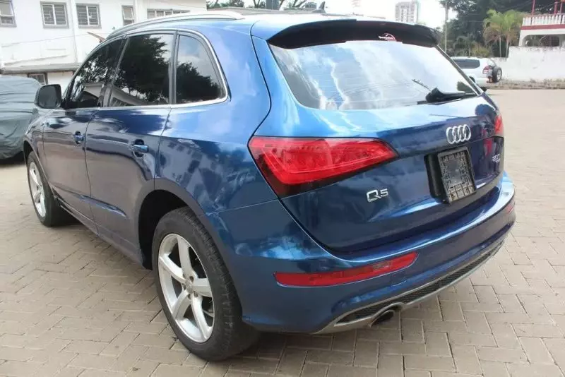 Audi Q5   - 2015