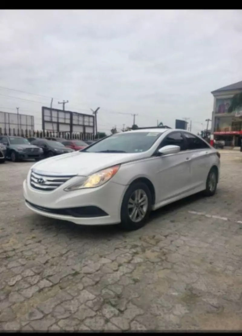 Hyundai SONATA 2,0L BVA GL   - 2011