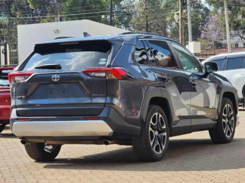 Toyota RAV4   - 2014