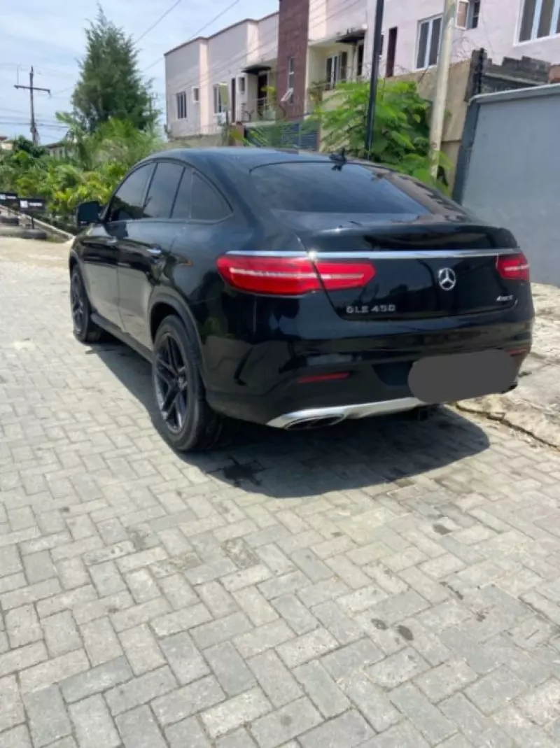 Mercedes-Benz GLE 450 - 2016