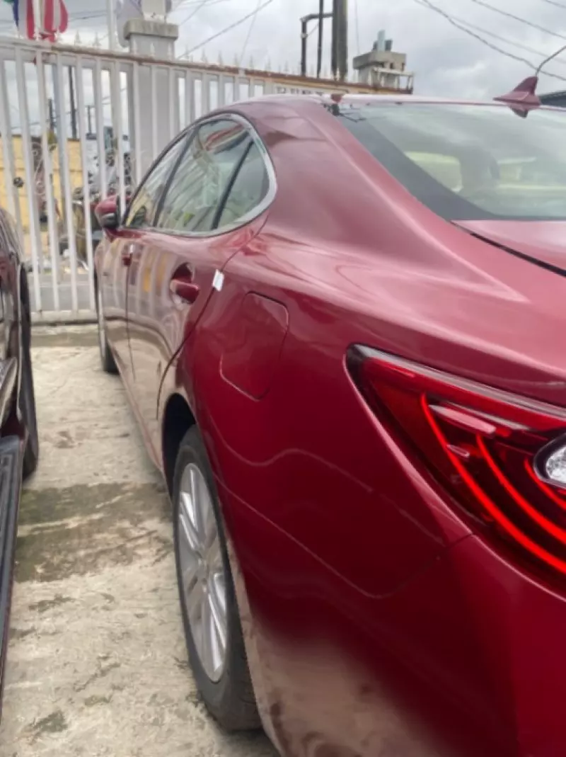 Lexus ES 350   - 2014