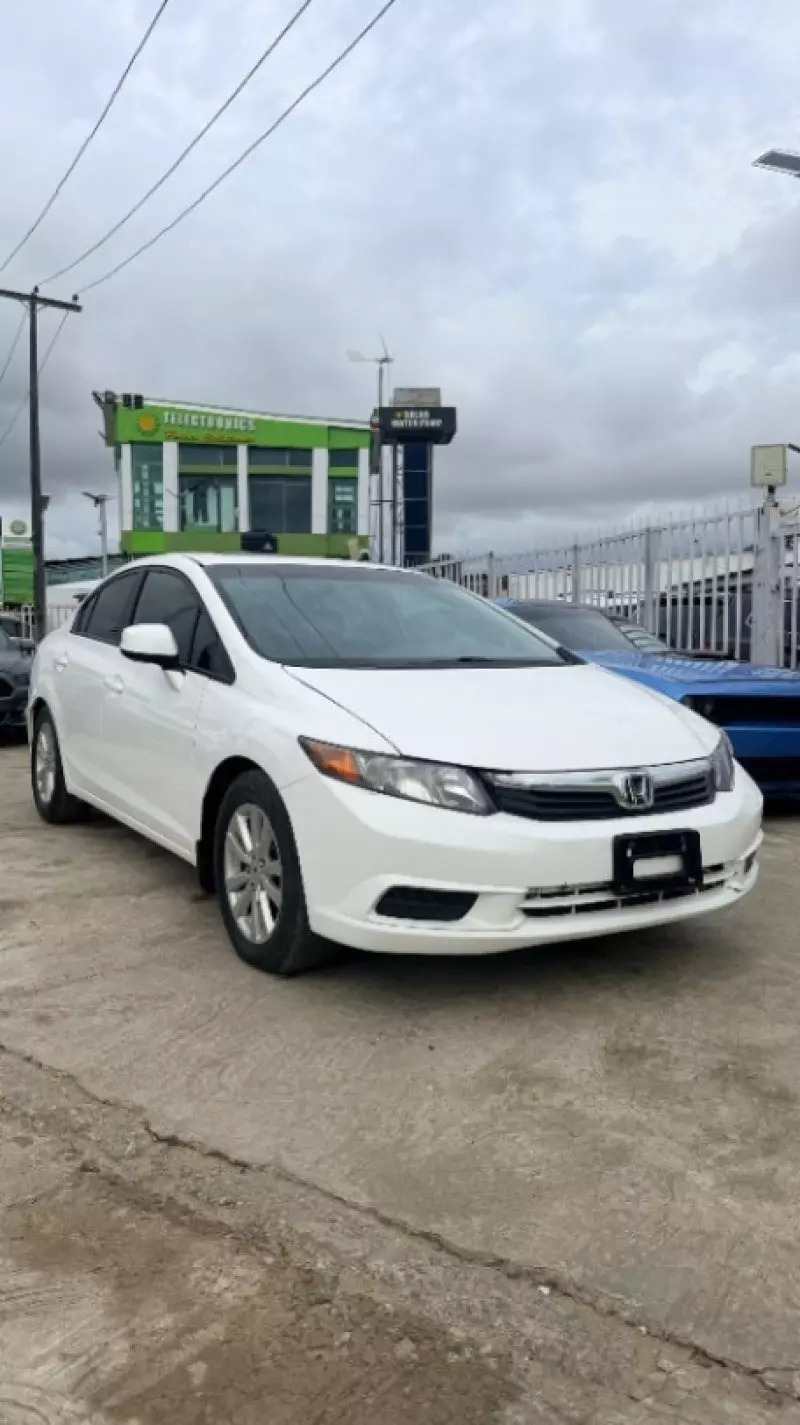 Honda Civic   - 2012