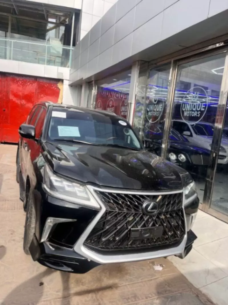 Lexus LX   - 2016