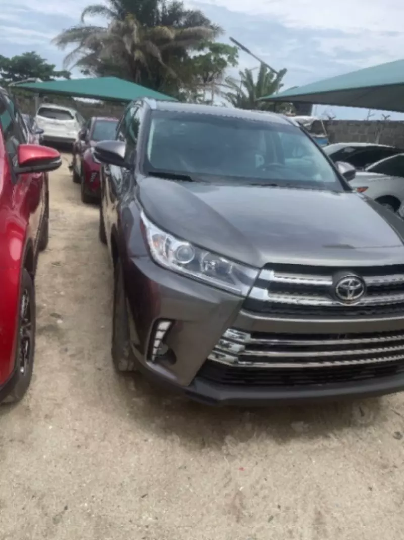 Toyota Highlander   - 2014