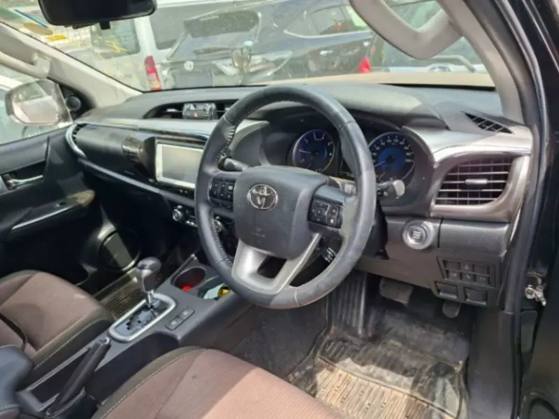 TOYOTA Hilux   - 2018