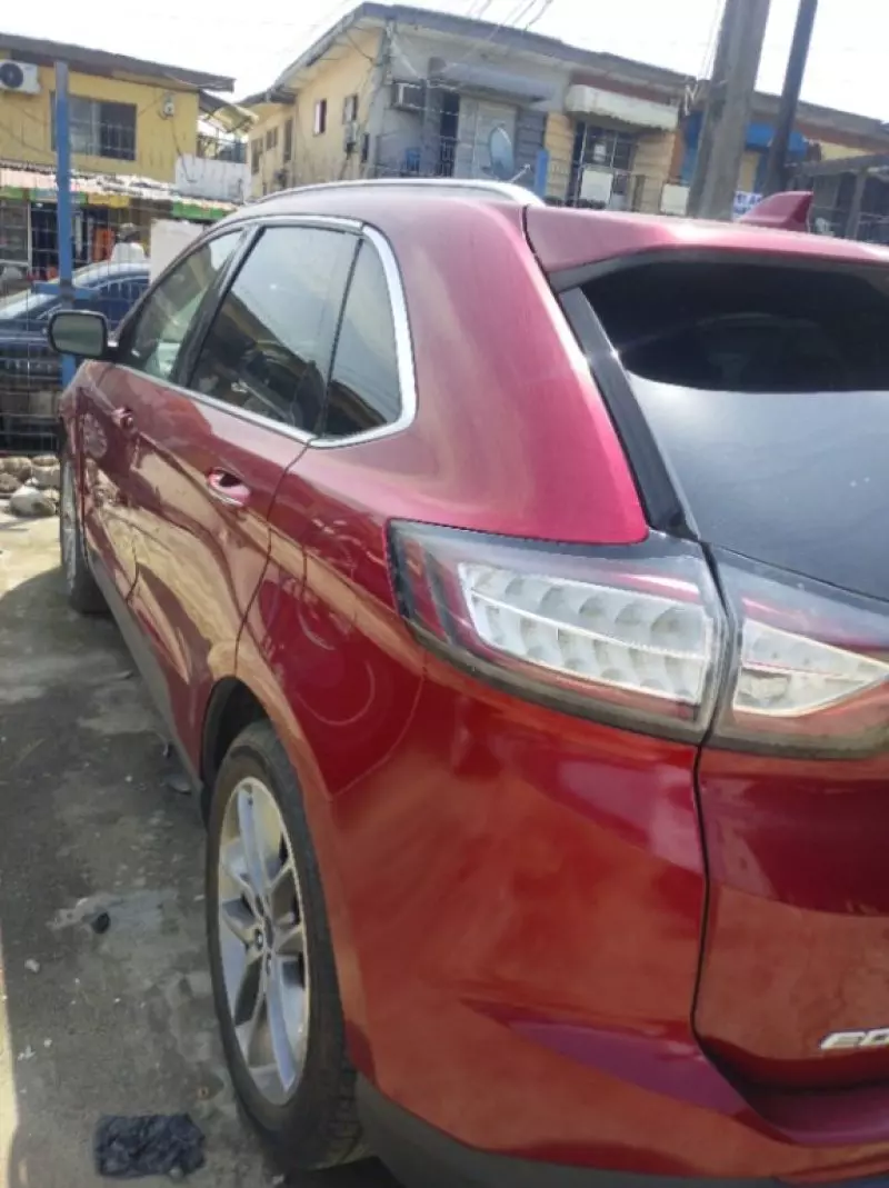 Ford Edge   - 2015