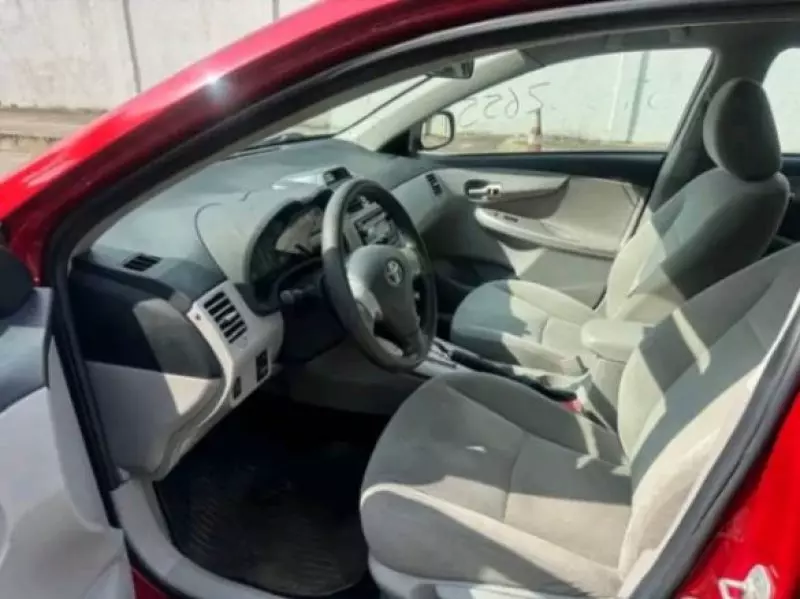 TOYOTA Corolla   - 2012
