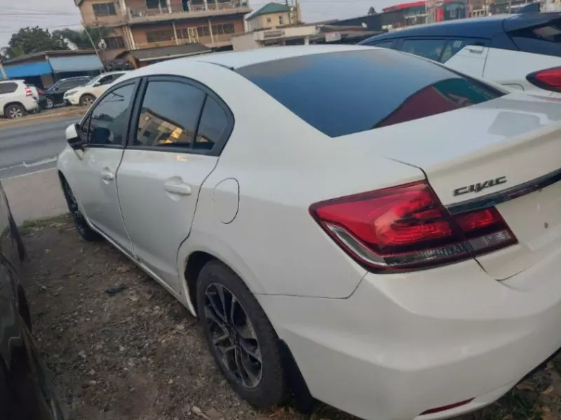 Honda Civic - 2015