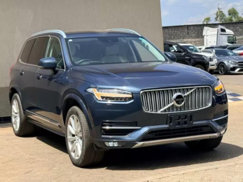 Volvo XC90   - 2018