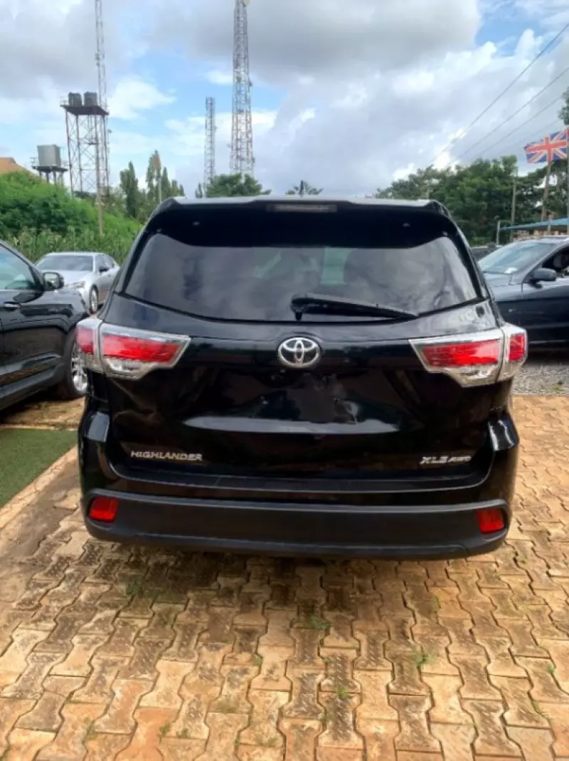 TOYOTA Highlander   - 2014