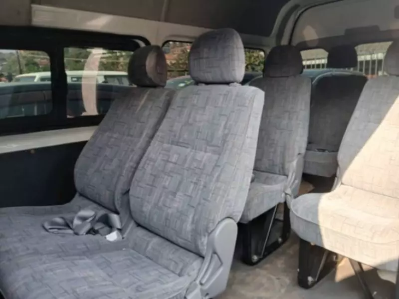 Toyota Hiace   - 2011