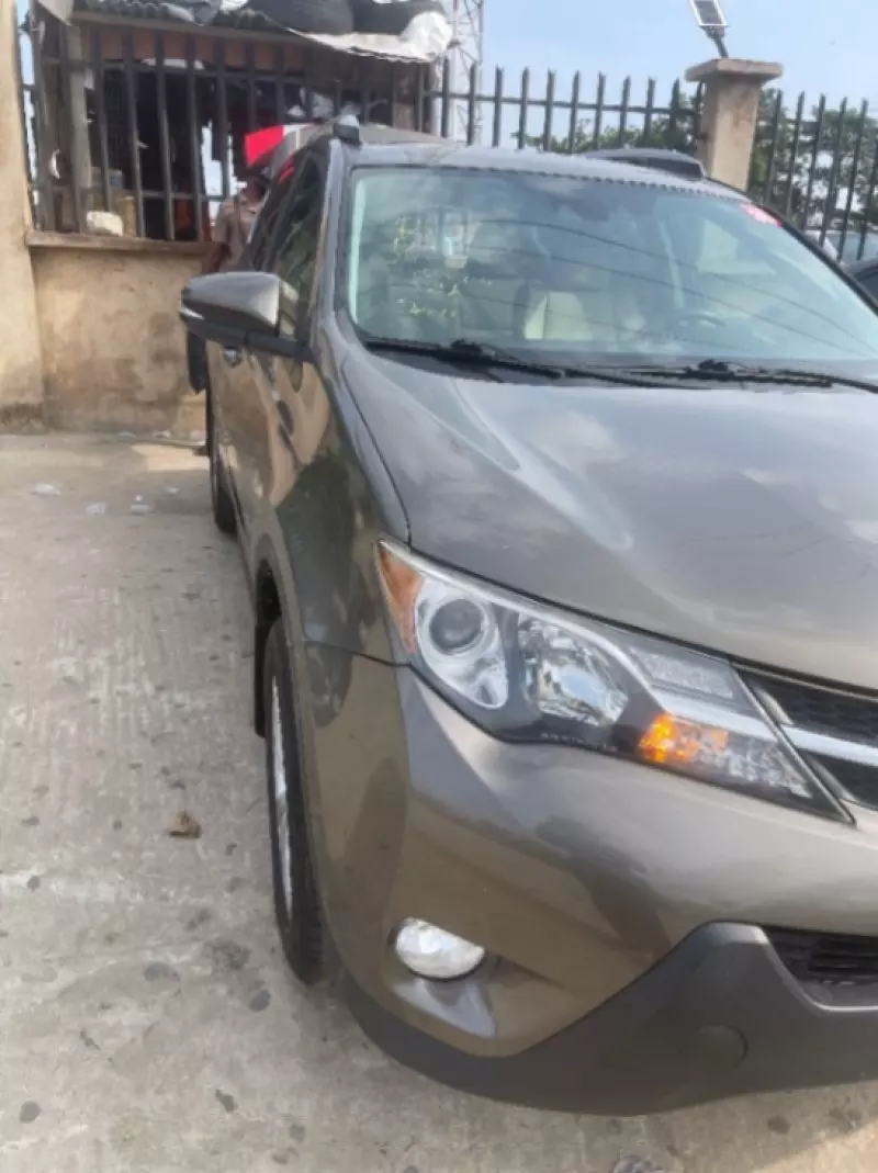 Toyota RAV4 - 2013