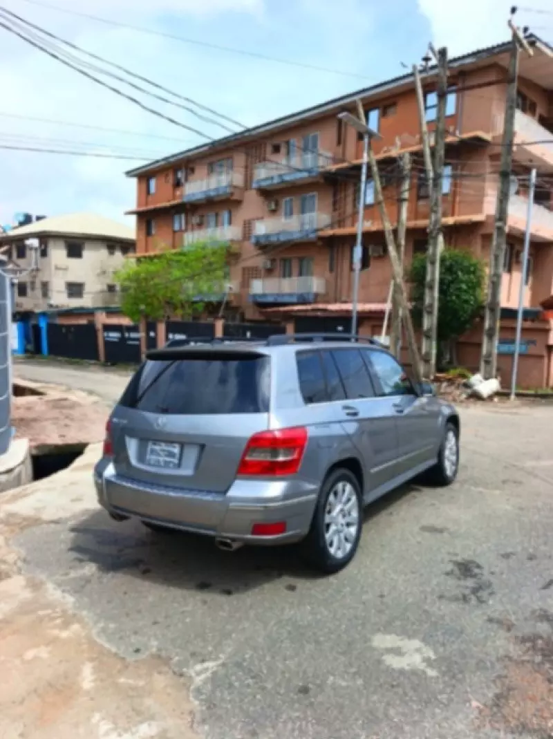 Mercedes-Benz GLK 350   - 2011