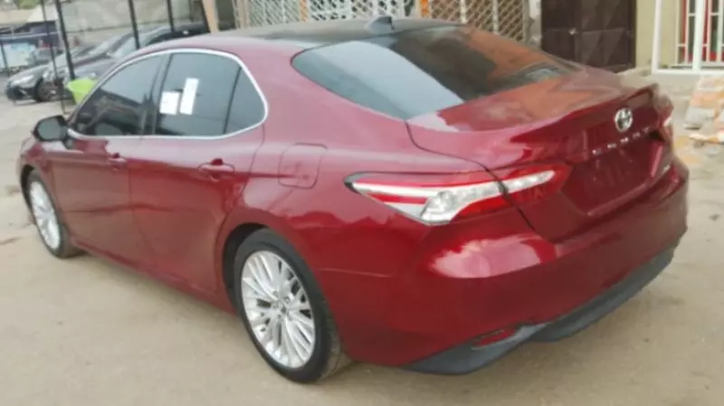 Toyota Camry   - 2018