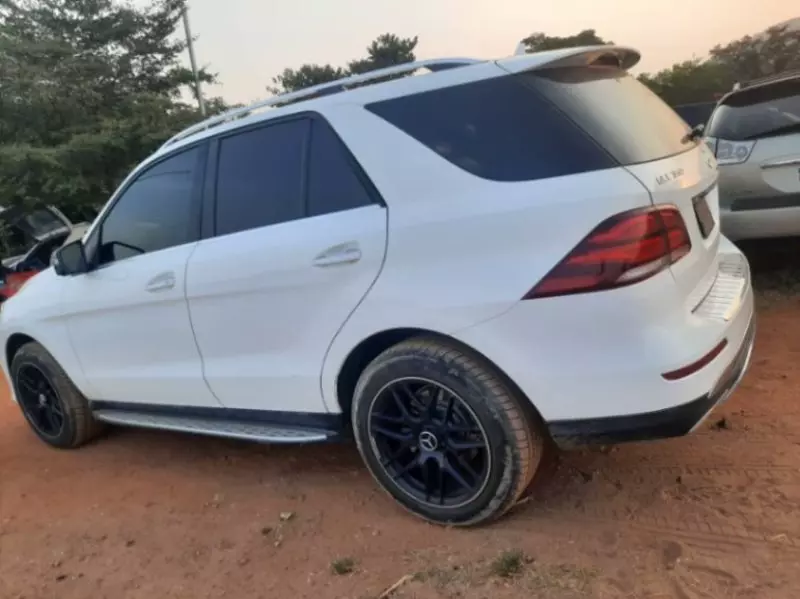 Mercedes-Benz GLE 350   - 2016