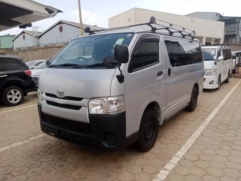 Toyota Hiace   - 2014