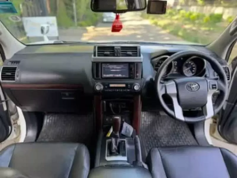TOYOTA Landcruiser Prado - 2015