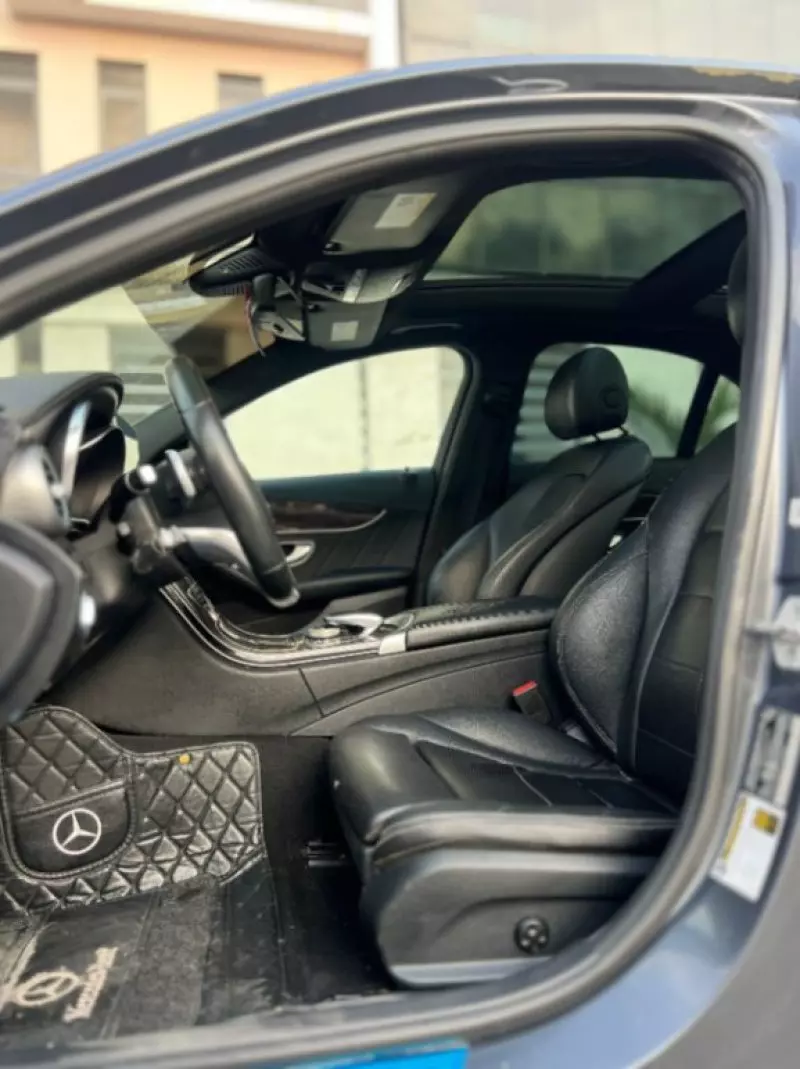 Mercedes-Benz C 300 - 2015