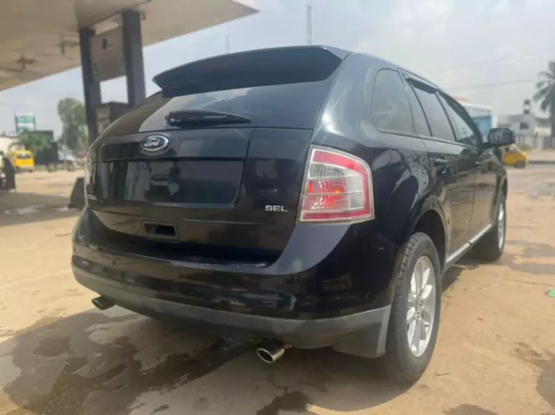 Ford Edge - 2010