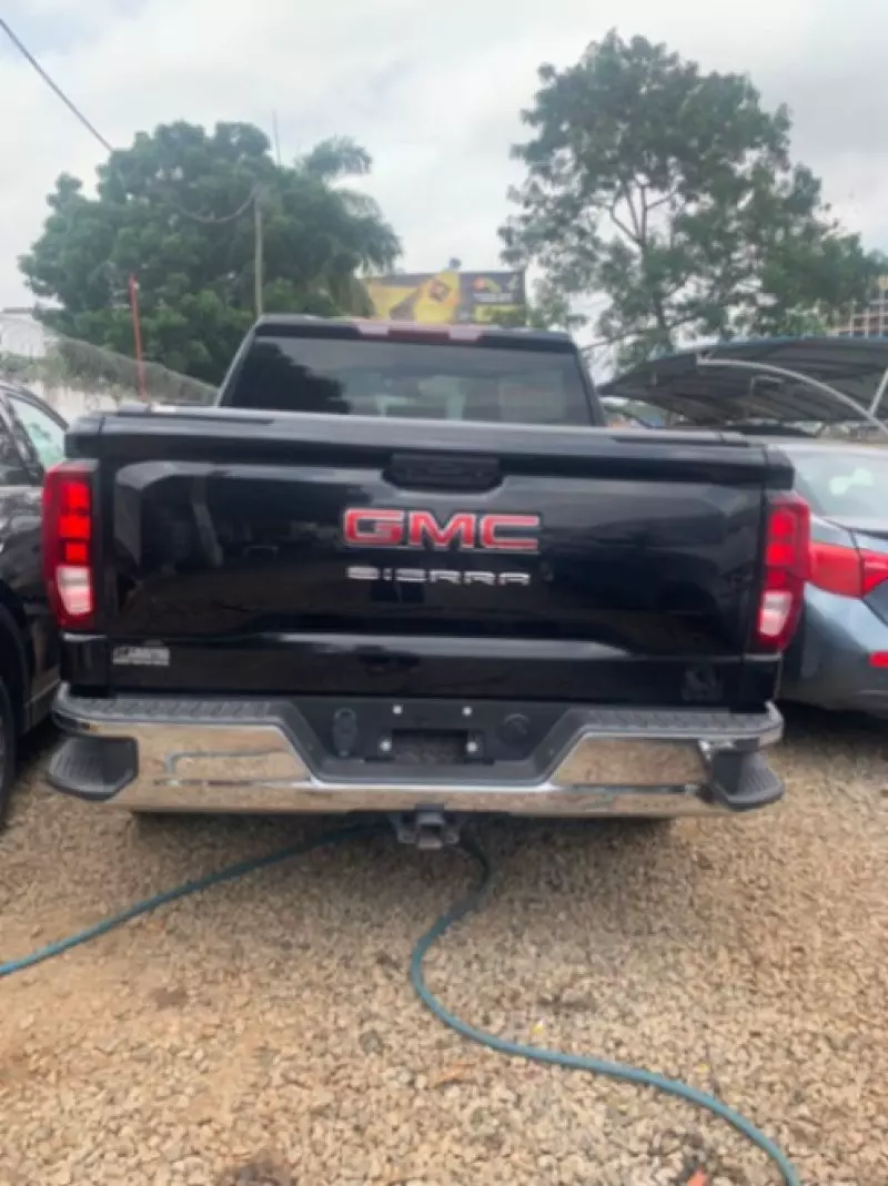GMC Sierra   - 2023