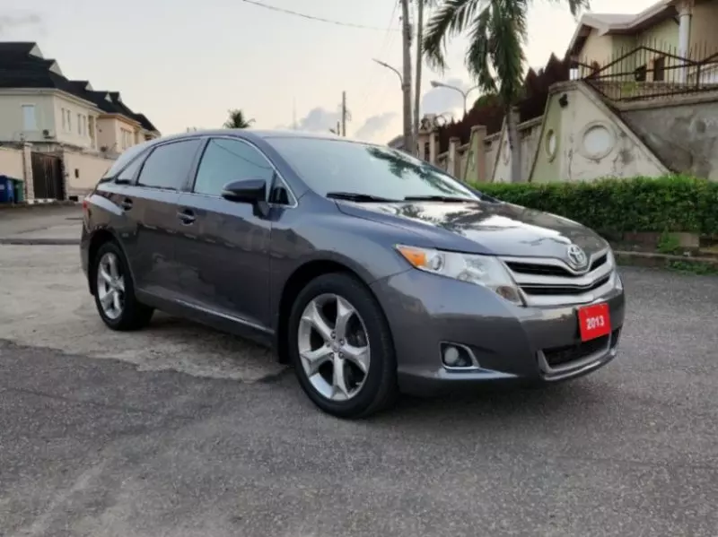 Toyota Venza   - 2013