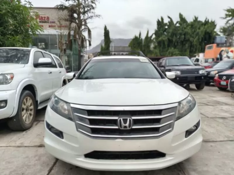 Honda Crosstour   - 2012