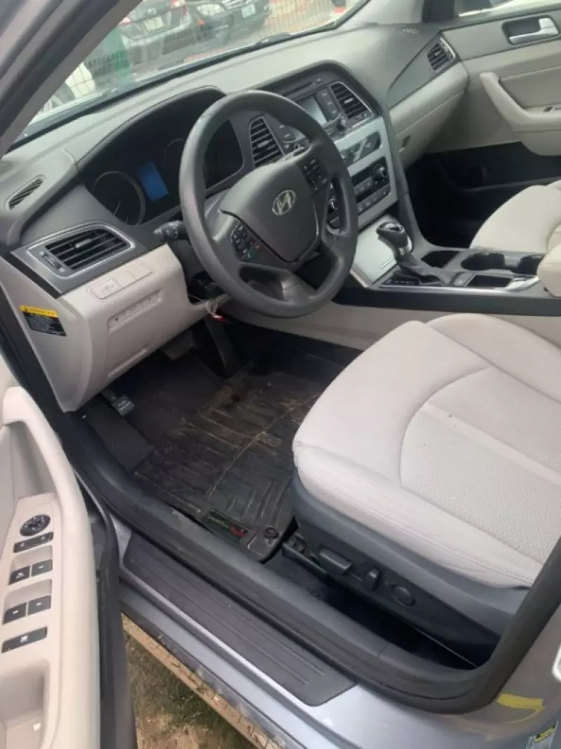 Hyundai Sonata   - 2015