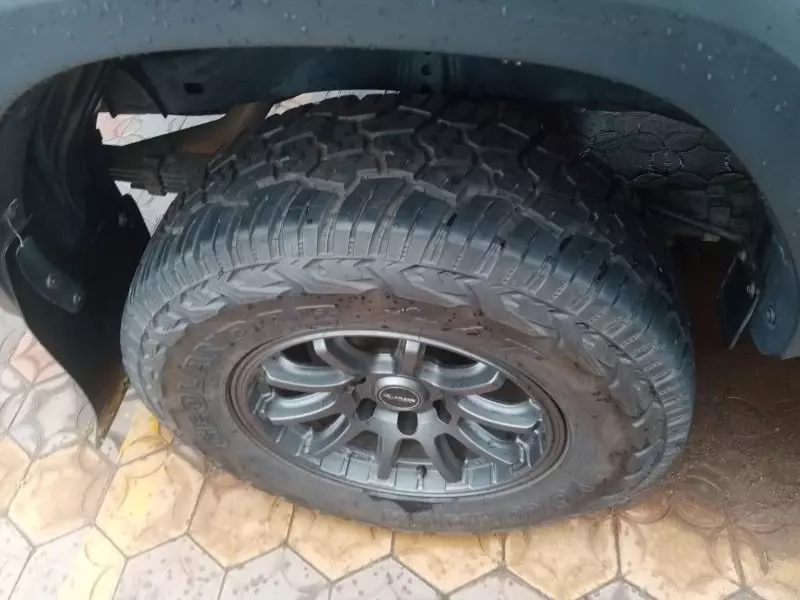 Toyota Hilux   - 2019