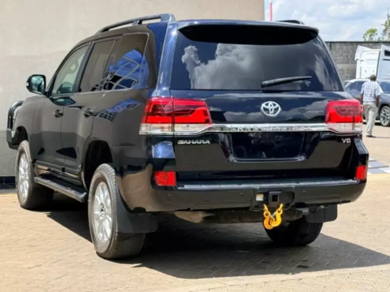 Toyota Landcruiser Sahara   - 2018