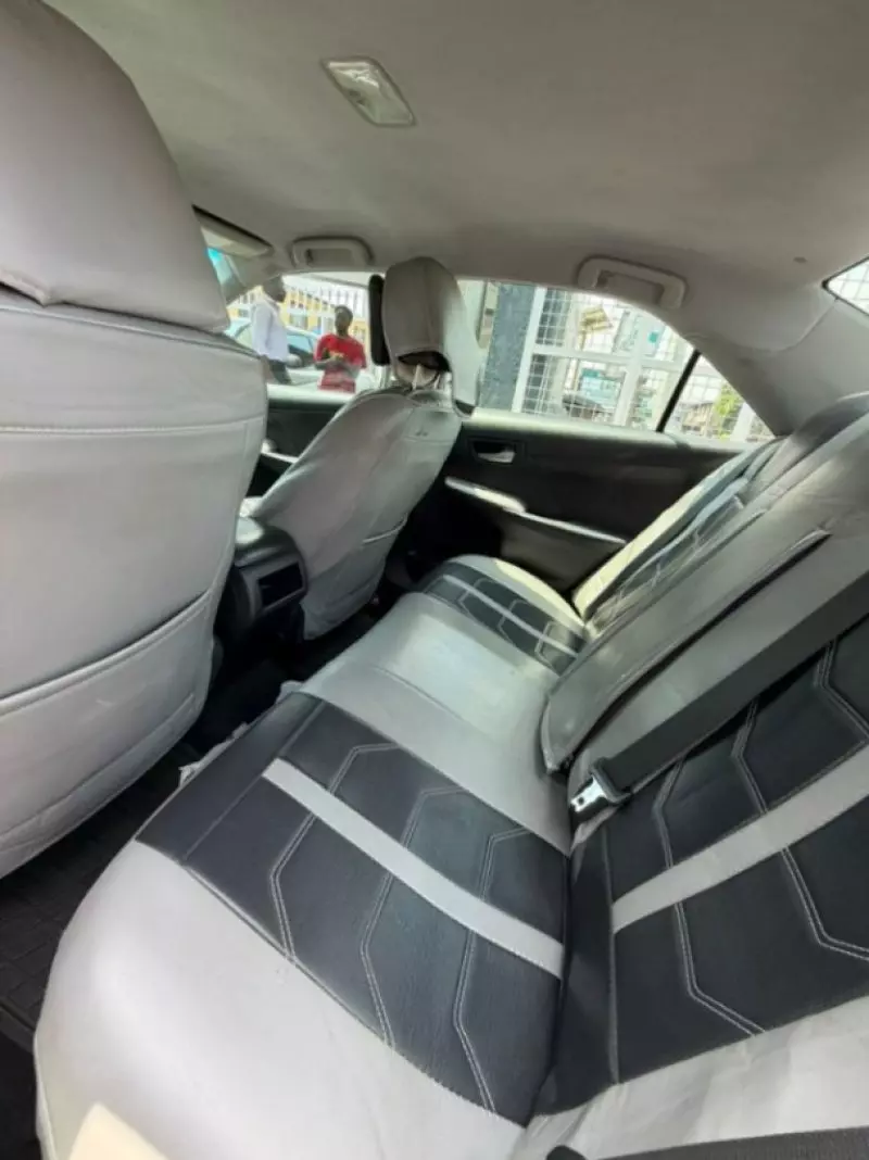 Toyota Camry   - 2013