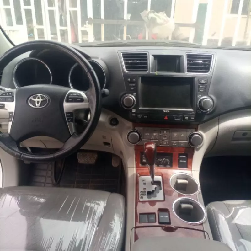 Toyota Highlander   - 2009