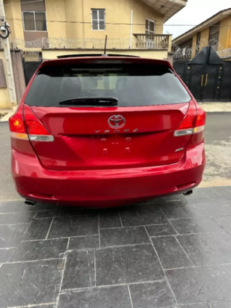 Toyota Venza   - 2010