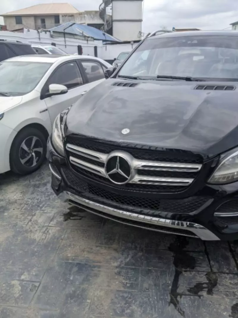 Mercedes-Benz GLE-Class   - 2016