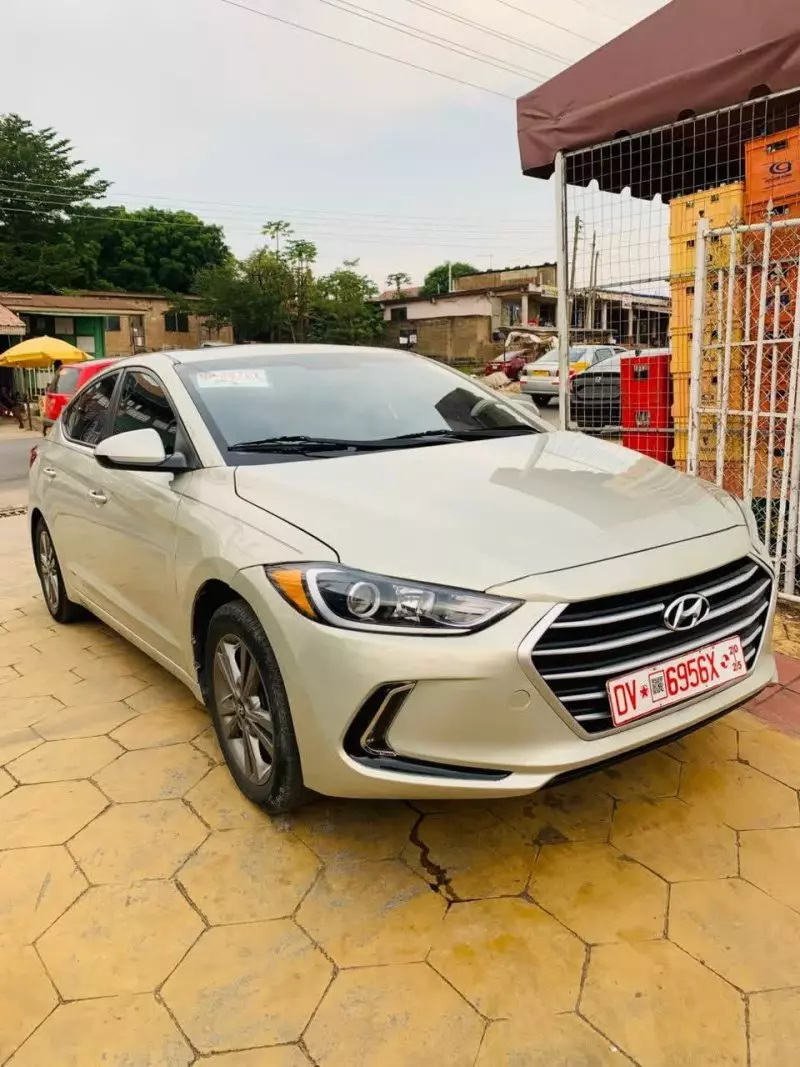 Hyundai Elantra   - 2018