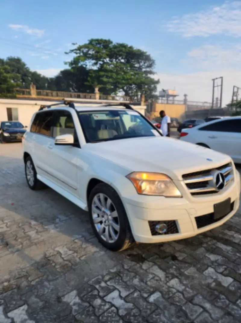 Mercedes-Benz GLK 350 - 2010