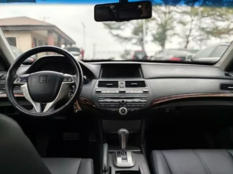 Honda Crosstour   - 2012