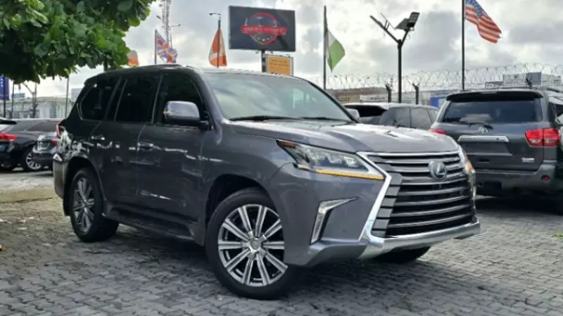 Lexus 570   - 2016