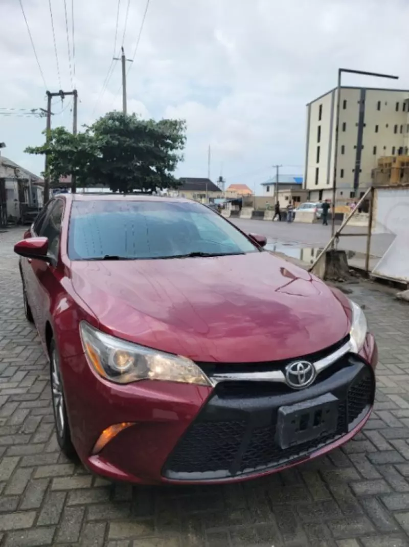 Toyota Camry   - 2017
